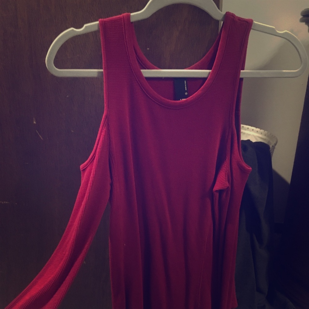 Shoulder-less sweater shirt!